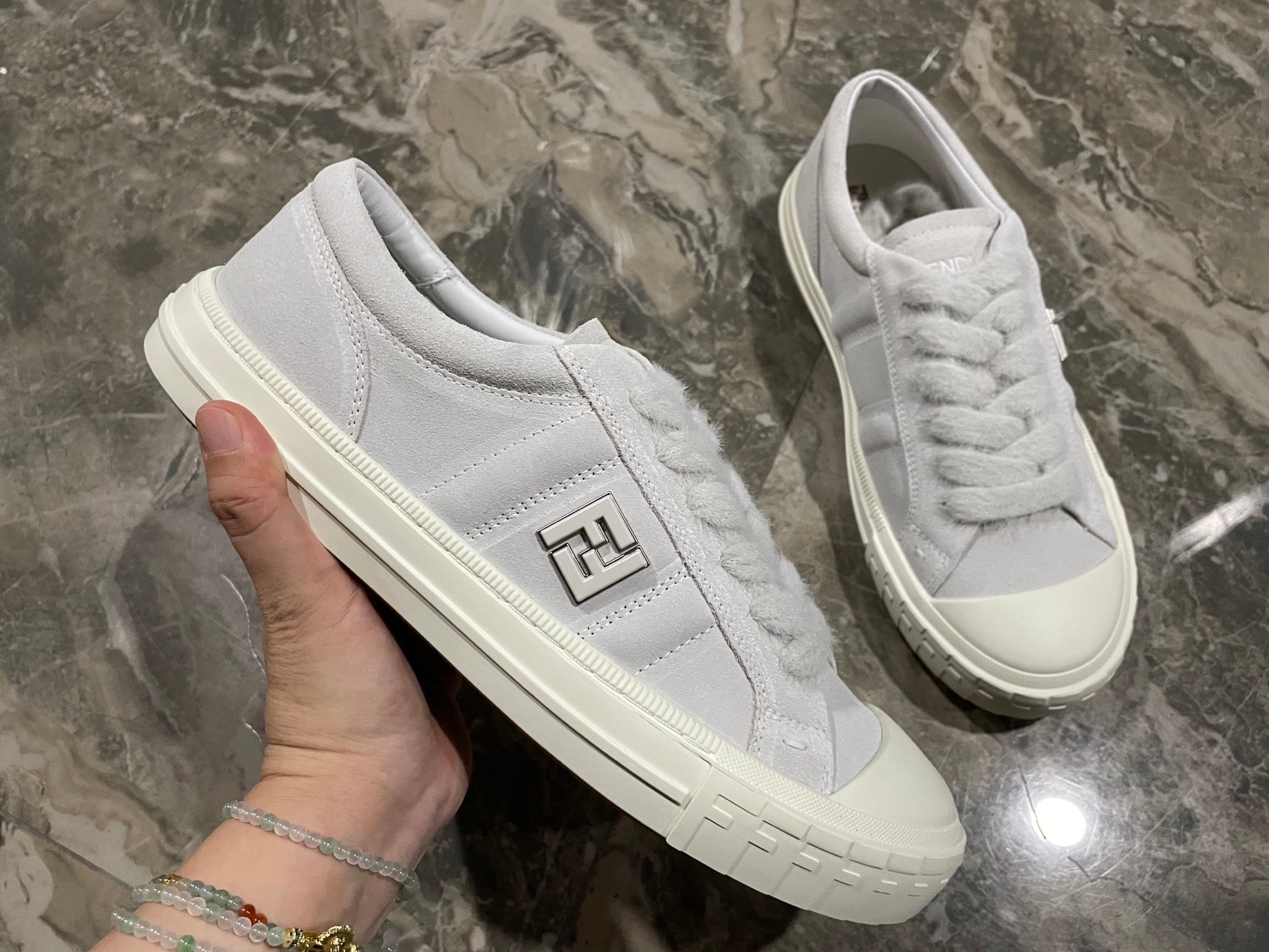 Z2Q95F141  Popular high-quality Shoes