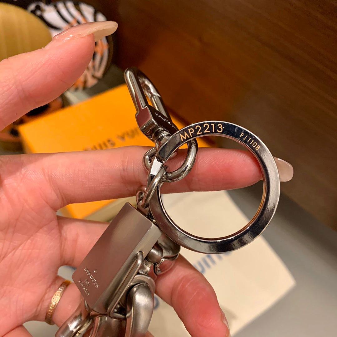 A1Q95E9 Popular bag 's charms accessories