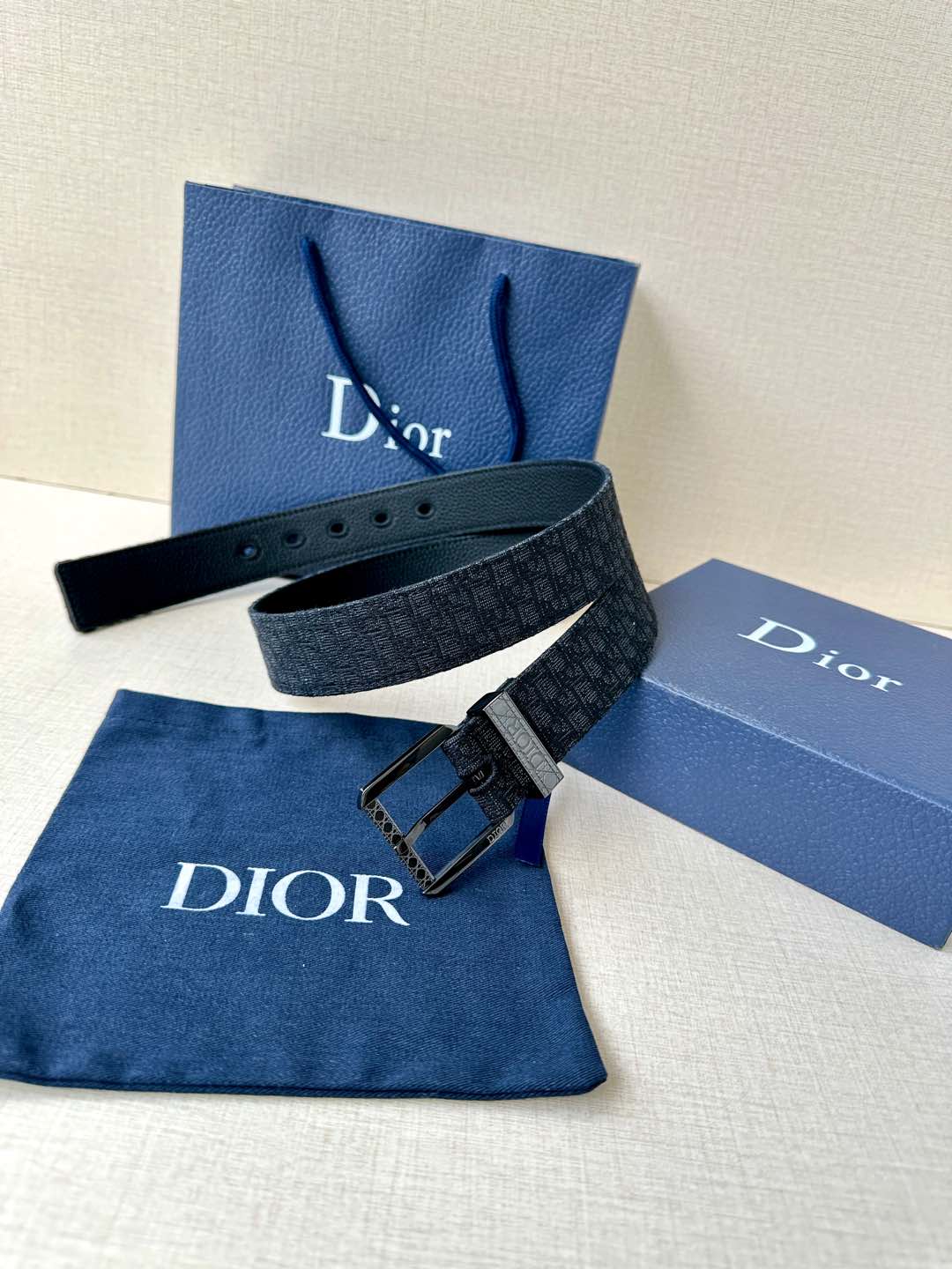 P1W15D156 Popular High quality belt With full package
