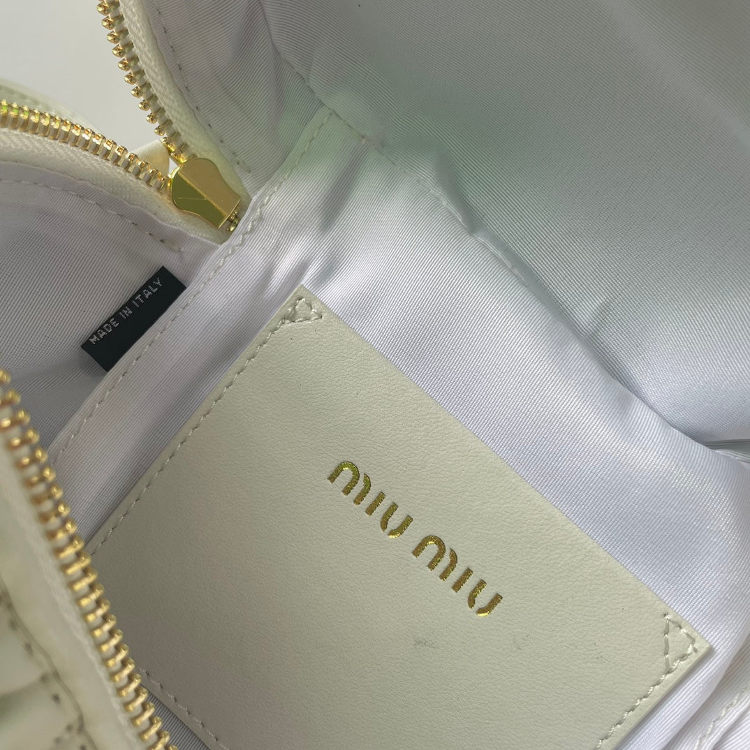 B1R15A102 Popular   leather bag