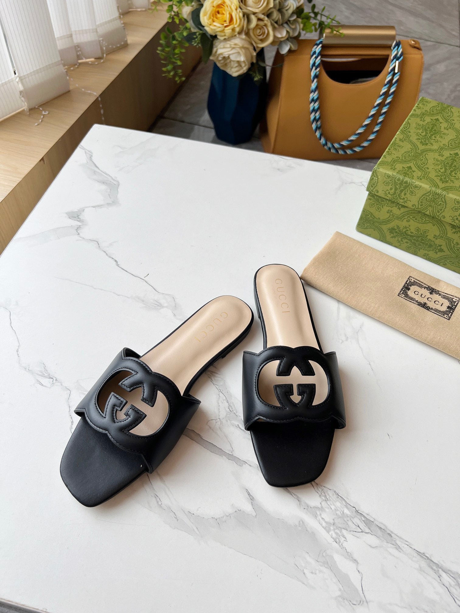 Z2X56B30 Popular high-quality leather Shoes