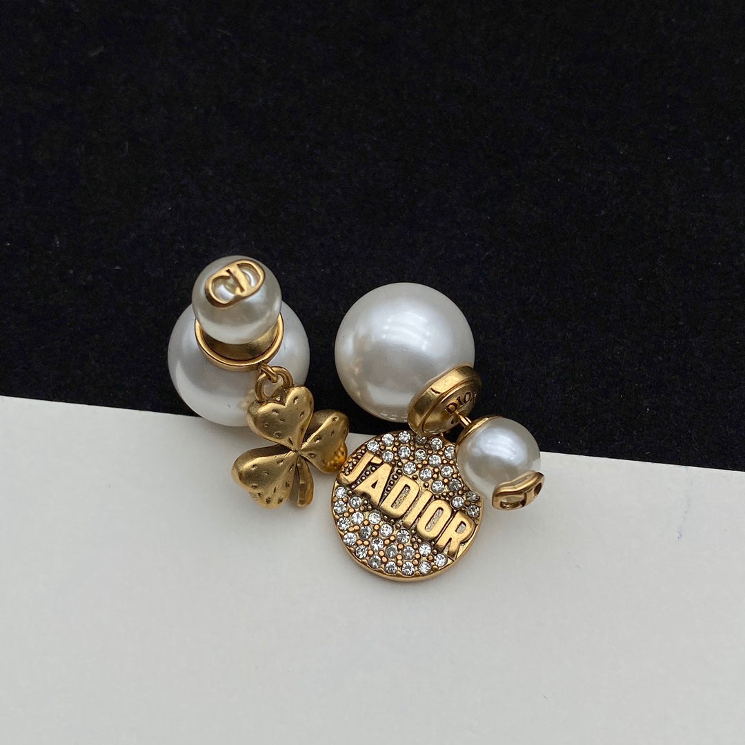 X1Q85D8X Popular Necklace . Bracelets . Earrings