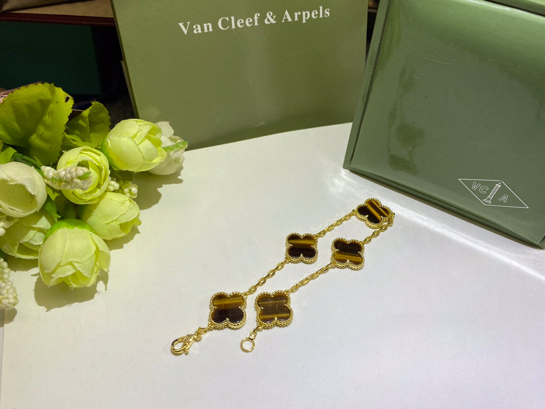 X5X53VA180K  Popular bracelets 5 flowers normal size1.5cm flower