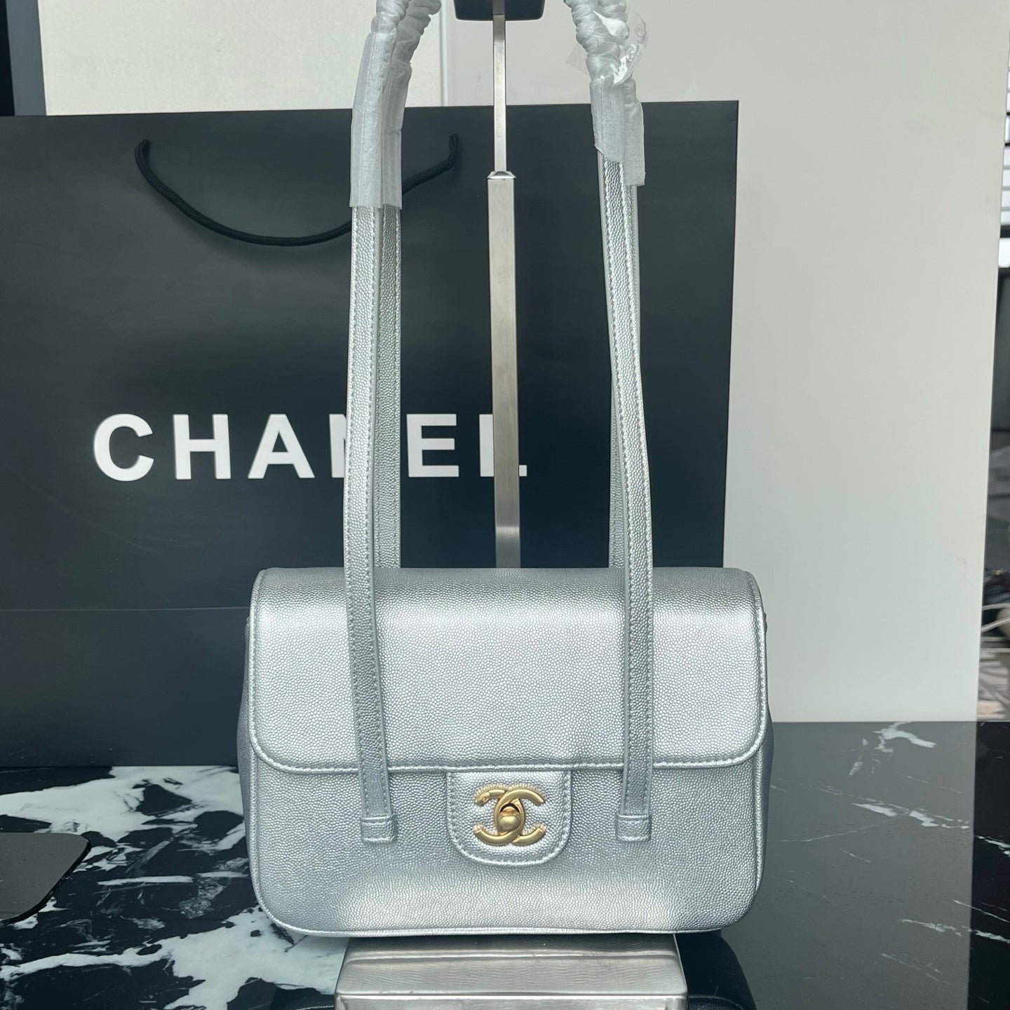 B1X46C1 Popular leather bag