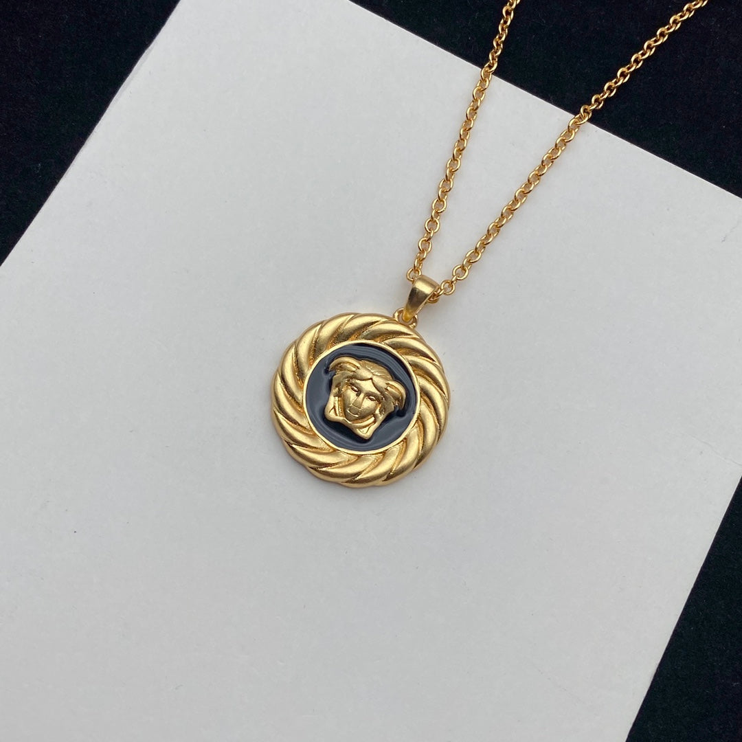 X1Q85V381X  Popular Necklaces