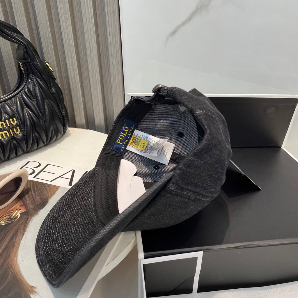 M1Q105A104 Popular hats