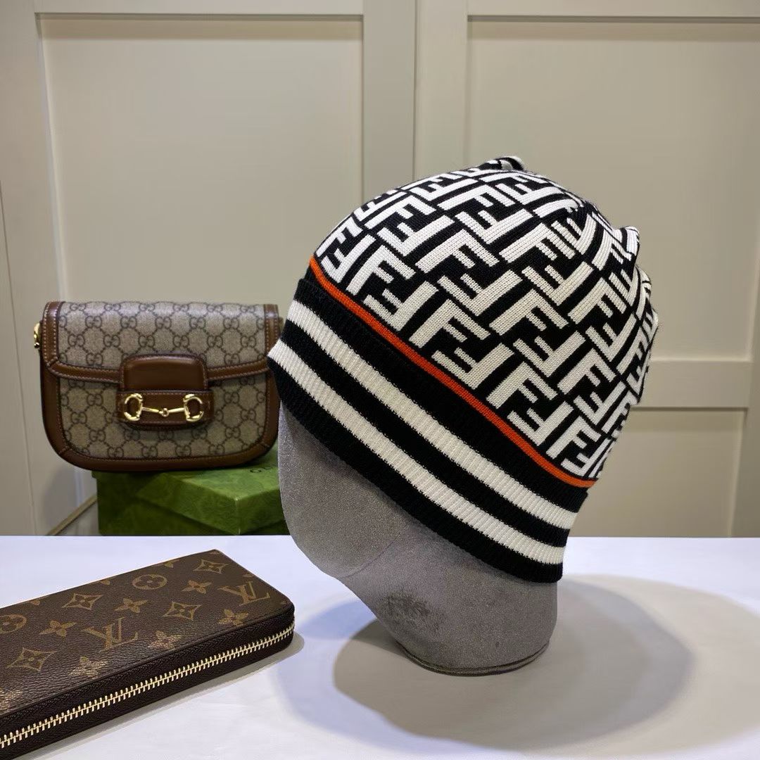 M1R86F64 Popular hats