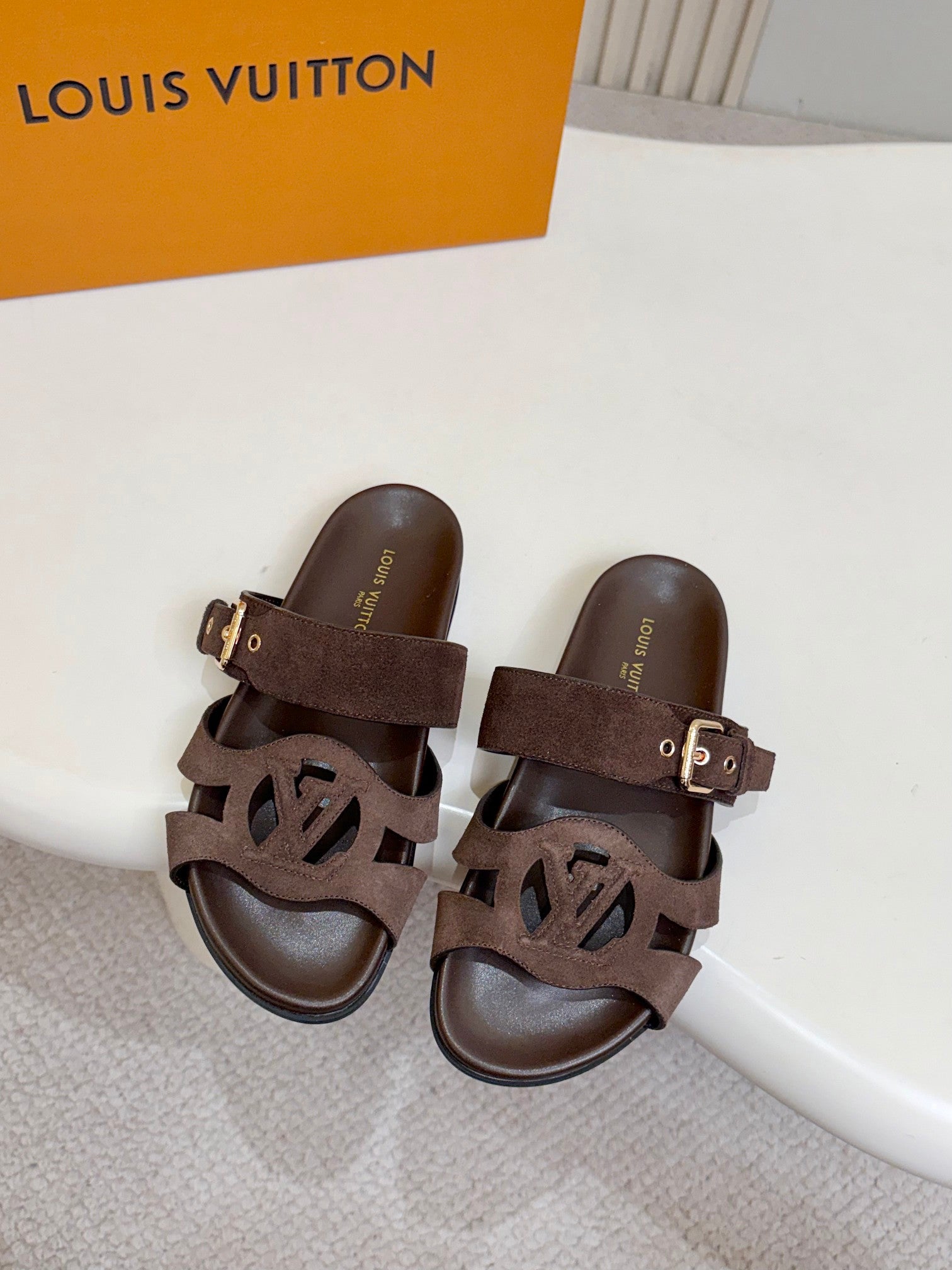 Z2R76E29 Popular high-quality leather shoes