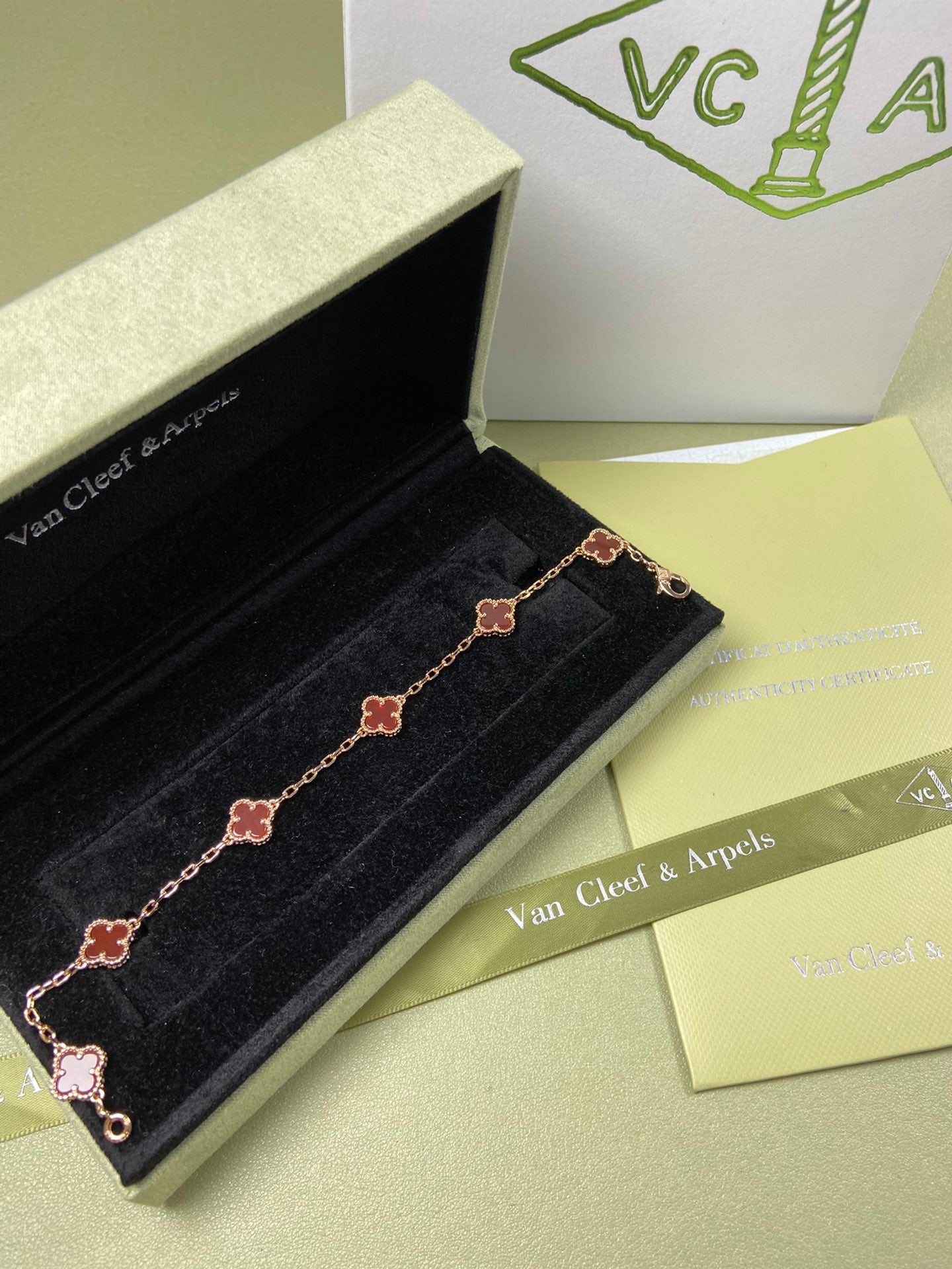 X5X94VA183K  Popular bracelets 6 flowers mini size 0.9cm flower