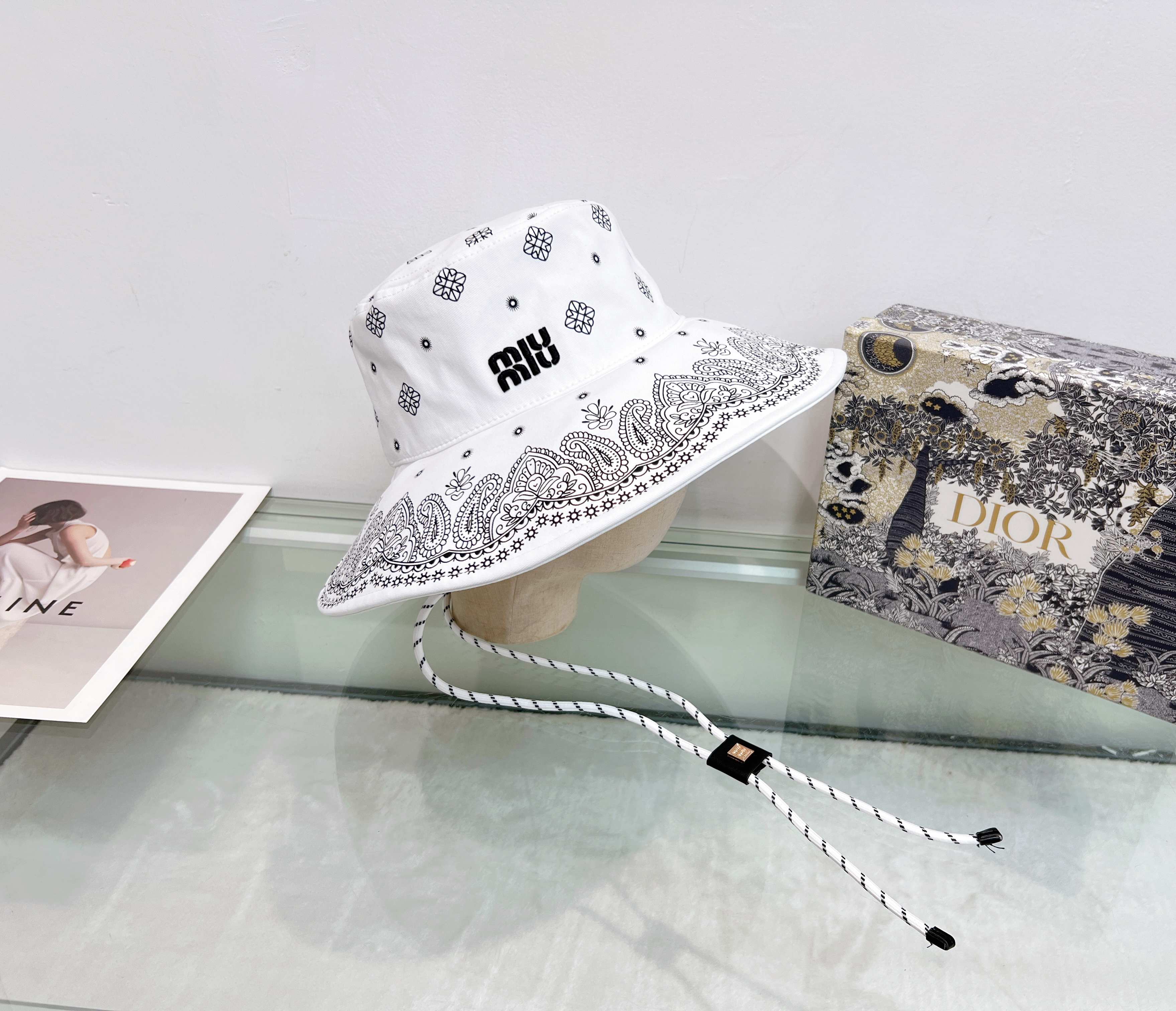 M1Q85A82 Popular hats