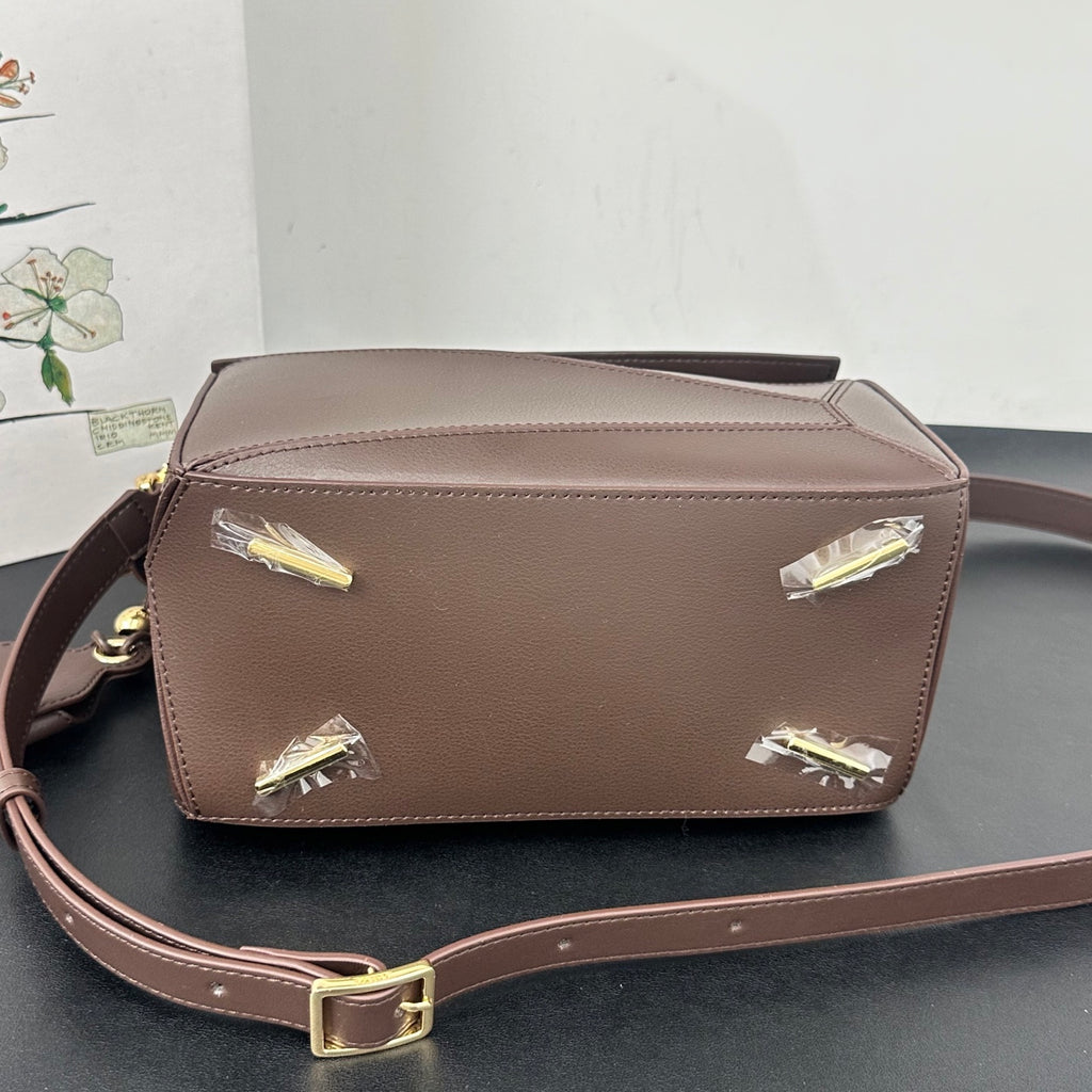 B1R46A9 Popular leather bag
