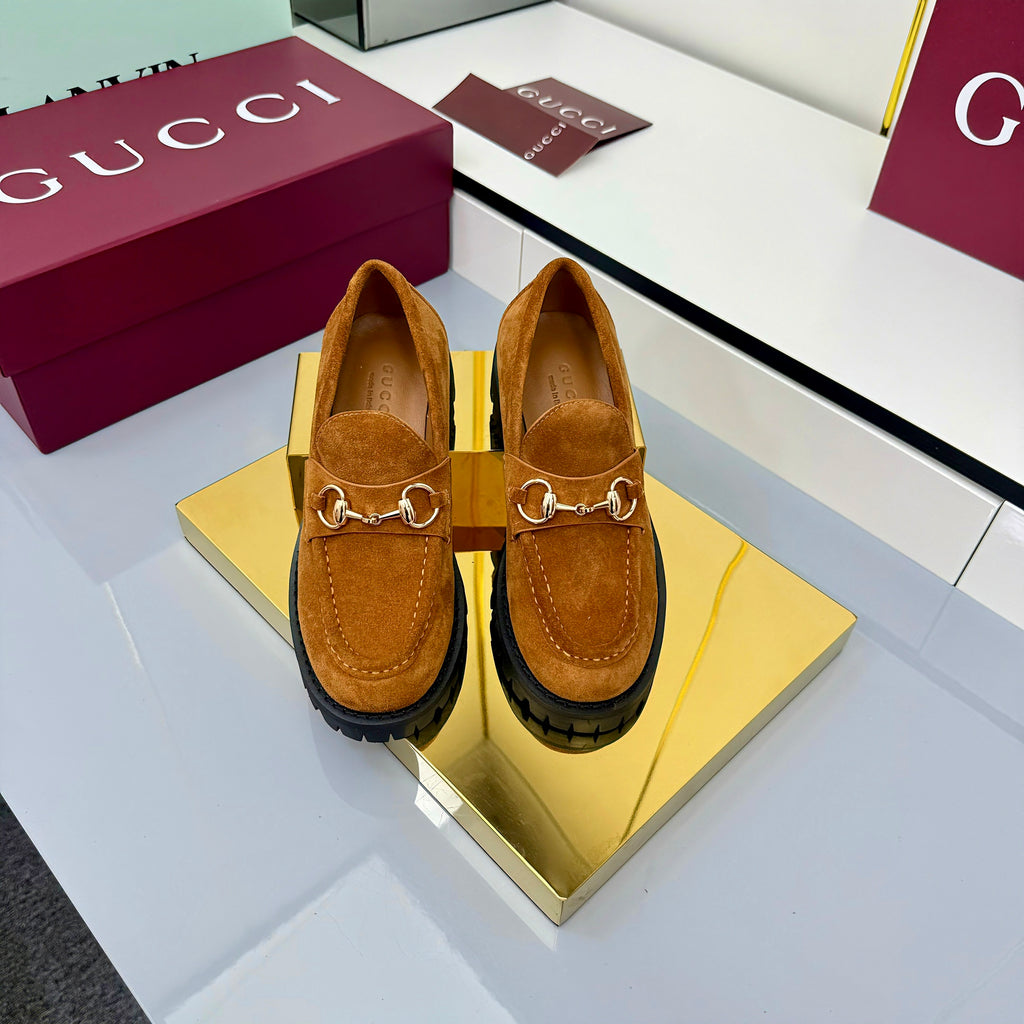 Z2Q105B304 Popular high-quality Shoes