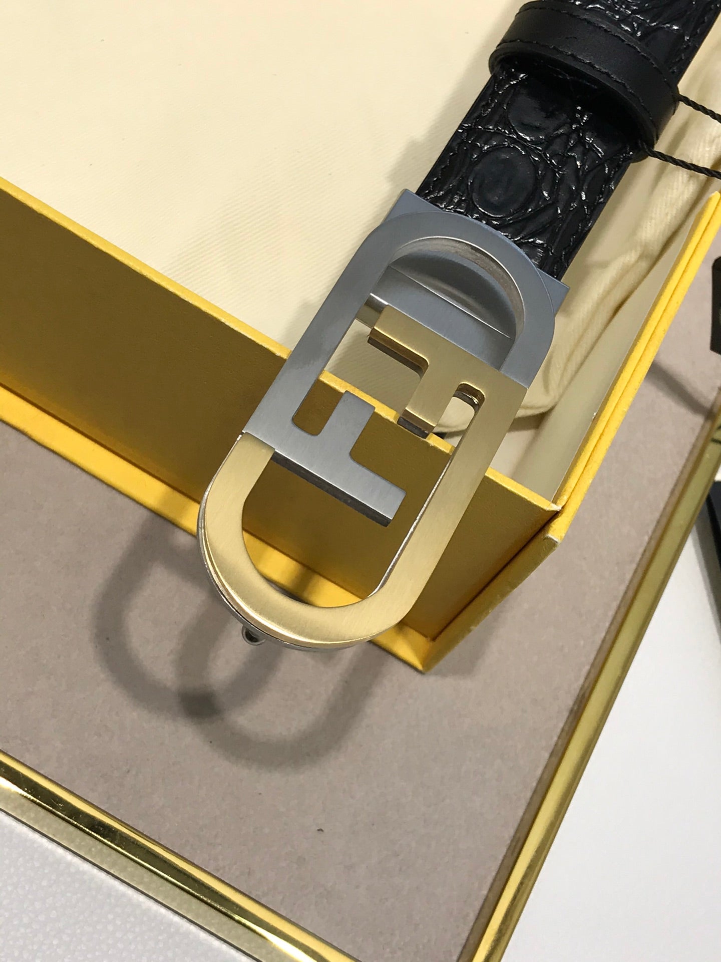 P1Q64F91 Popular  High quality belt With full package