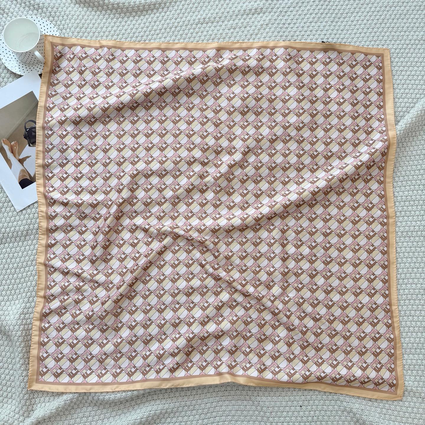 W1N36F10 Popular Silk Scarve