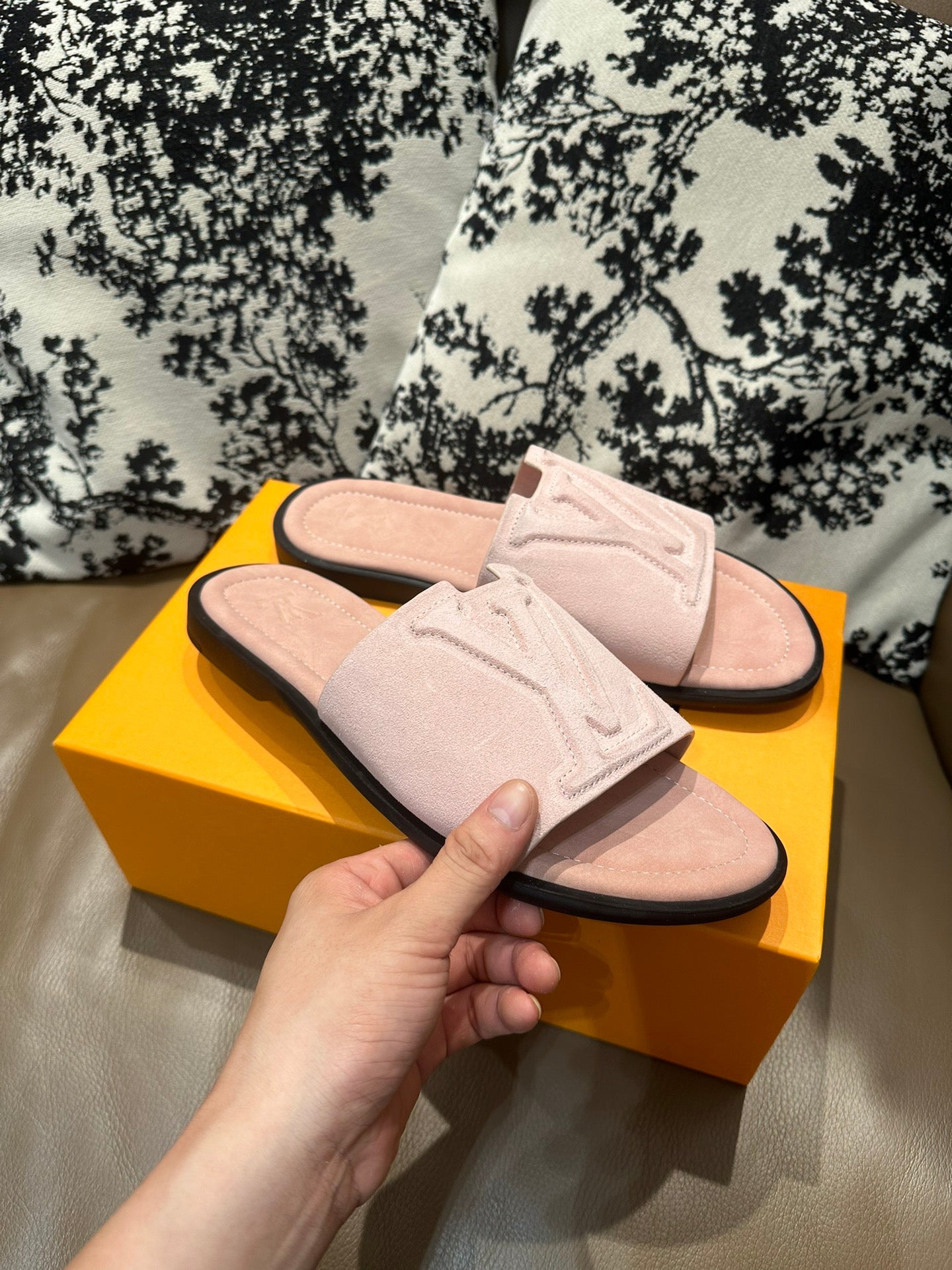 Z2Z85E25  Popular leather Shoes