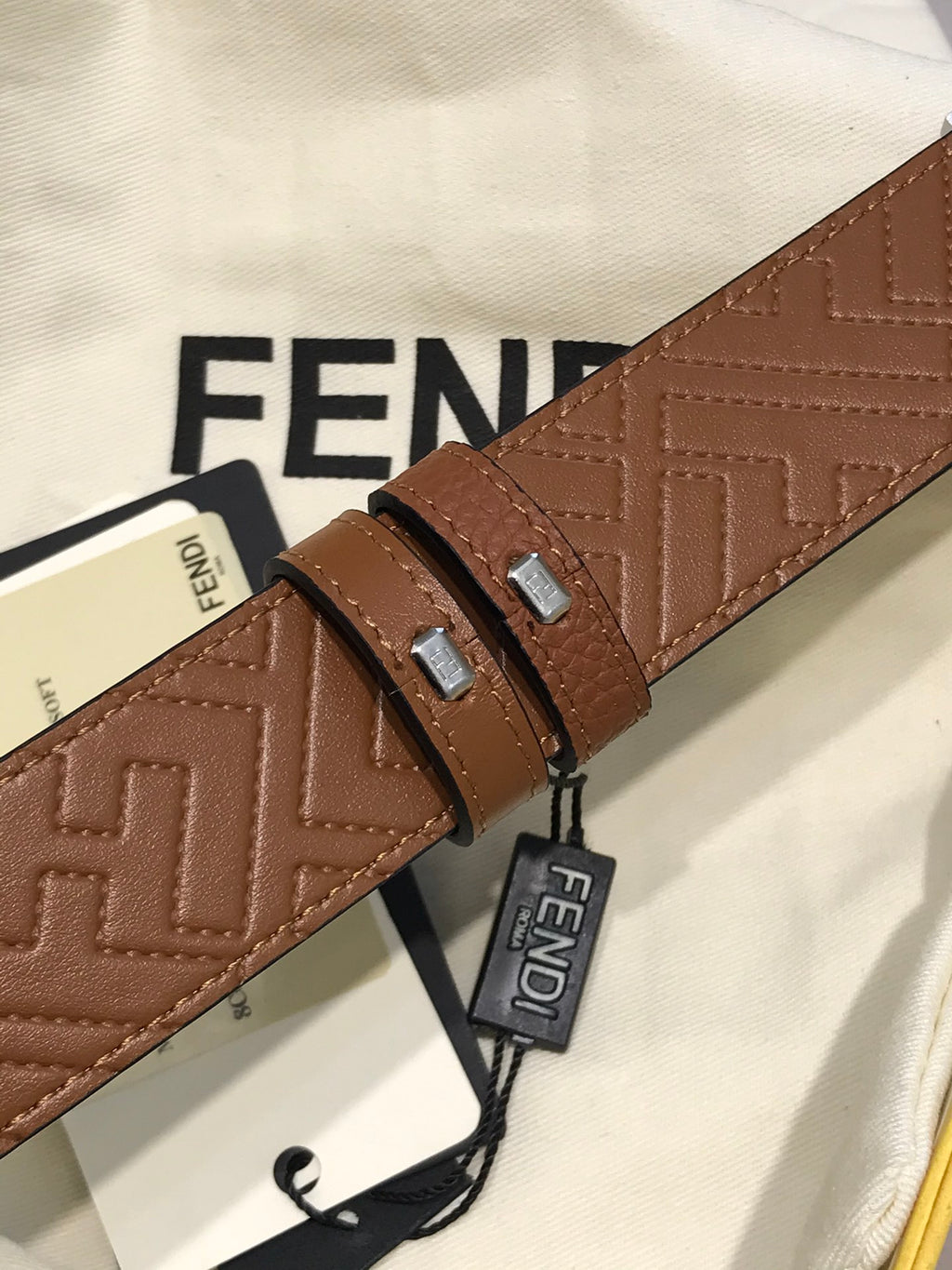 P1Q64F85 Popular  High quality belt With full package