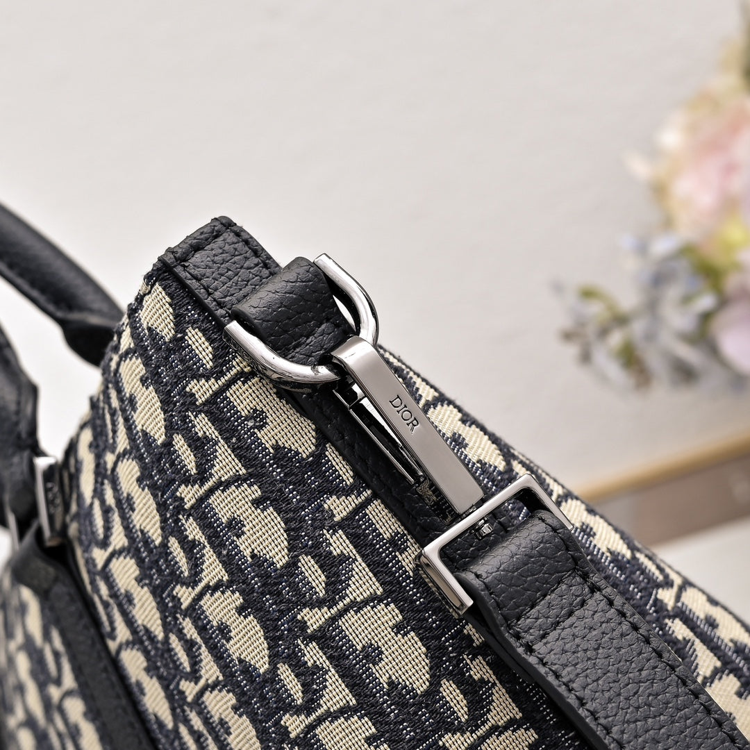 B1X104D65 Popular  bag