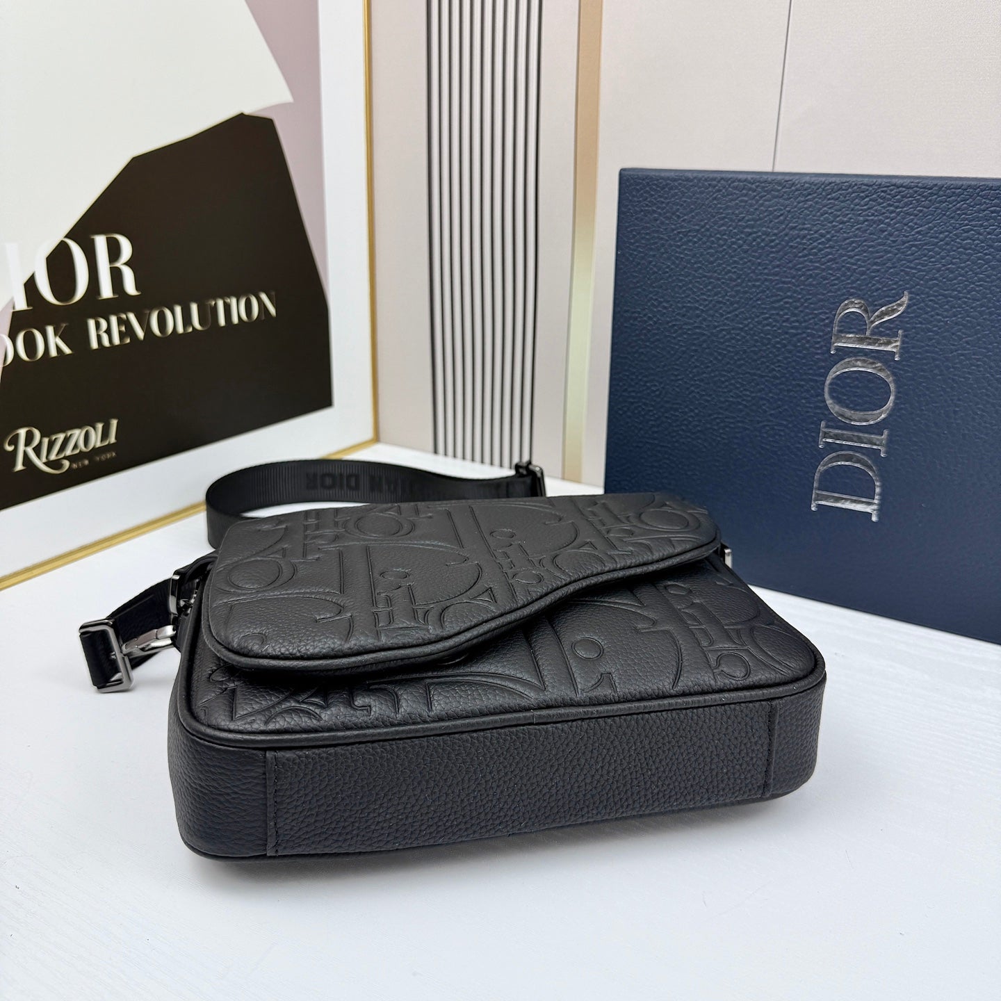 B1R15D66  Popular  bag
