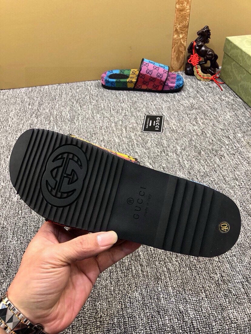 Z5R76B2 Popular Slippers