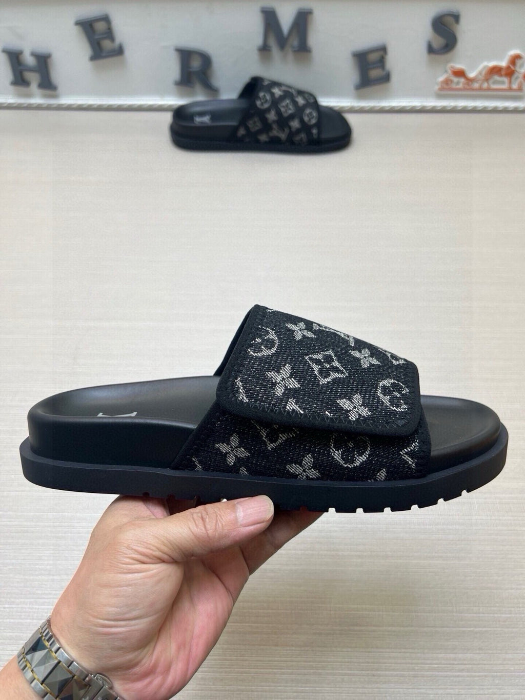 Z5QE2  Popular Slippers