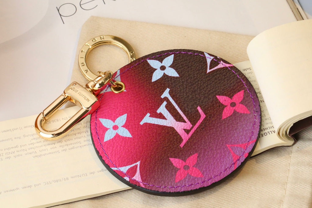 A1Q105E22 Popular bag 's charms accessories