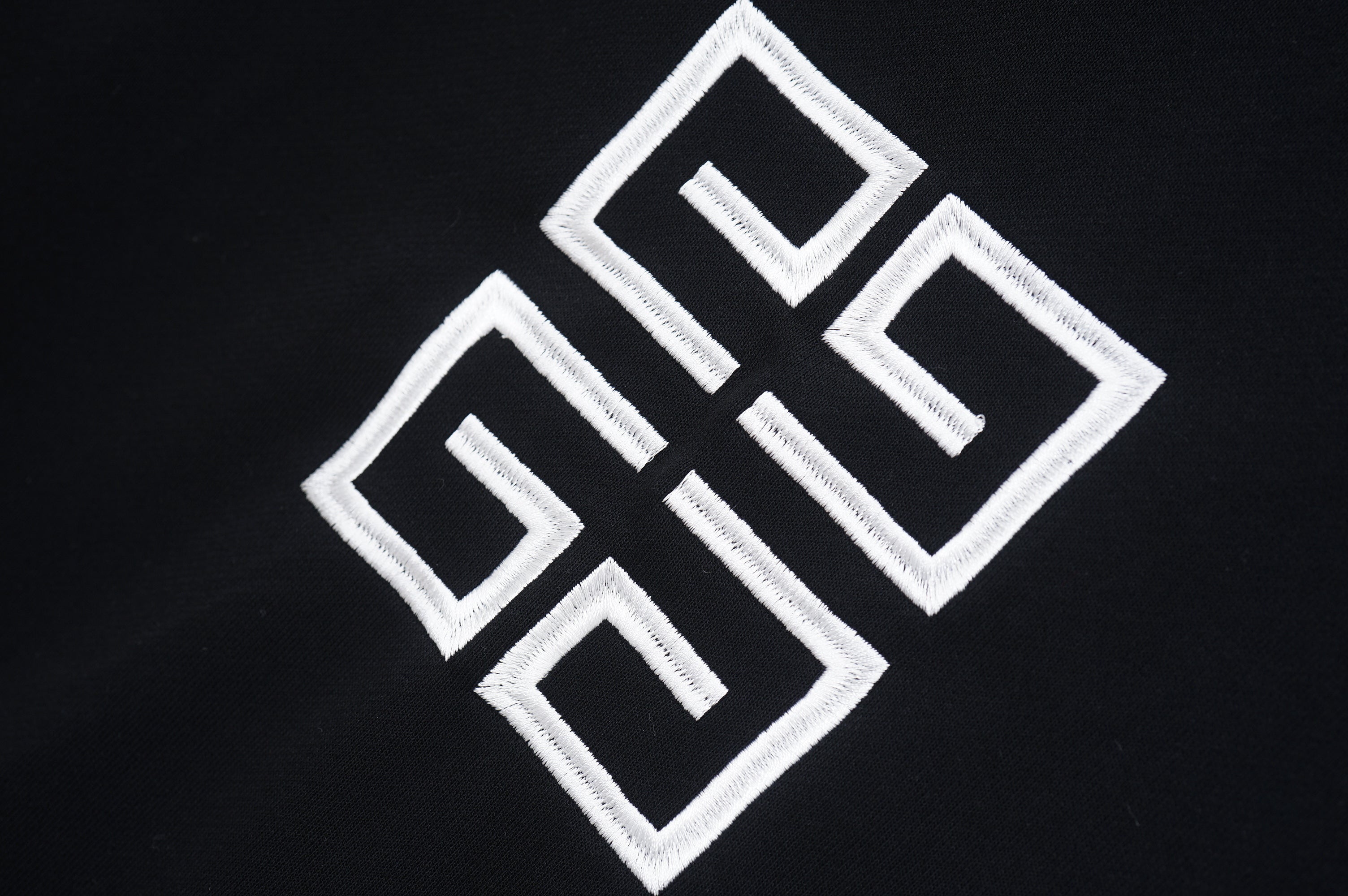 U1Z95A215 Popular Sweaters