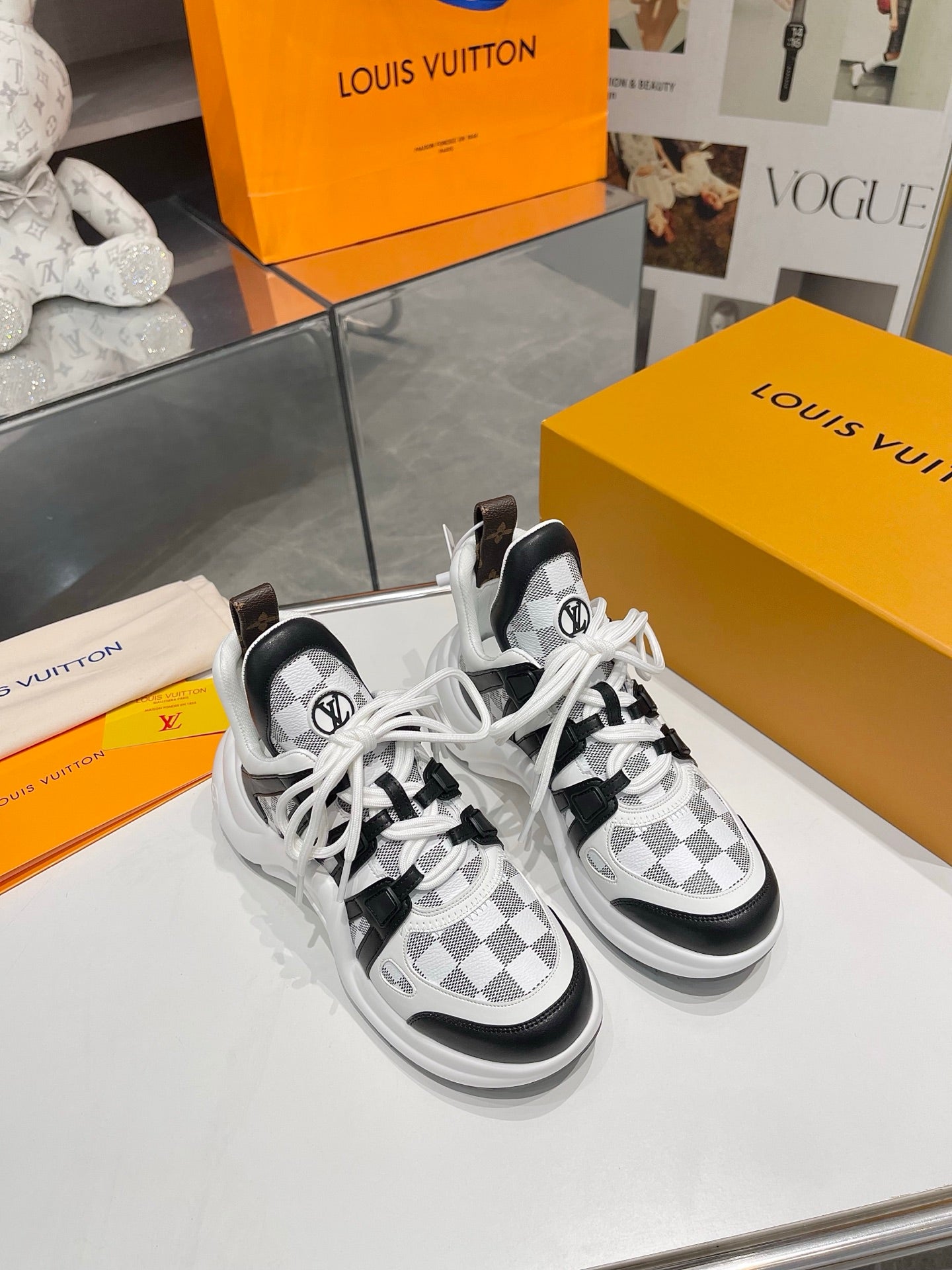Z2Q105E438  Popular high-quality Shoes