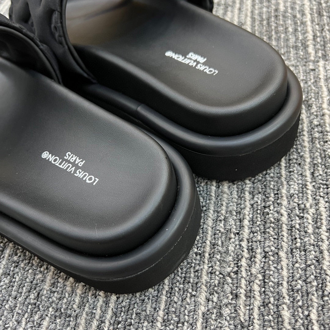 Z5YE116 Popular Slippers