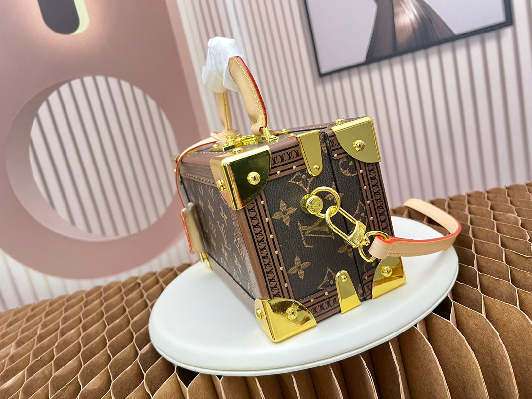 B1X34E276 Popular  leather bag 