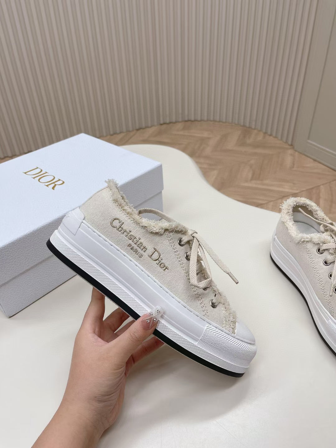 Z2Q105D428 Popular high-quality Shoes