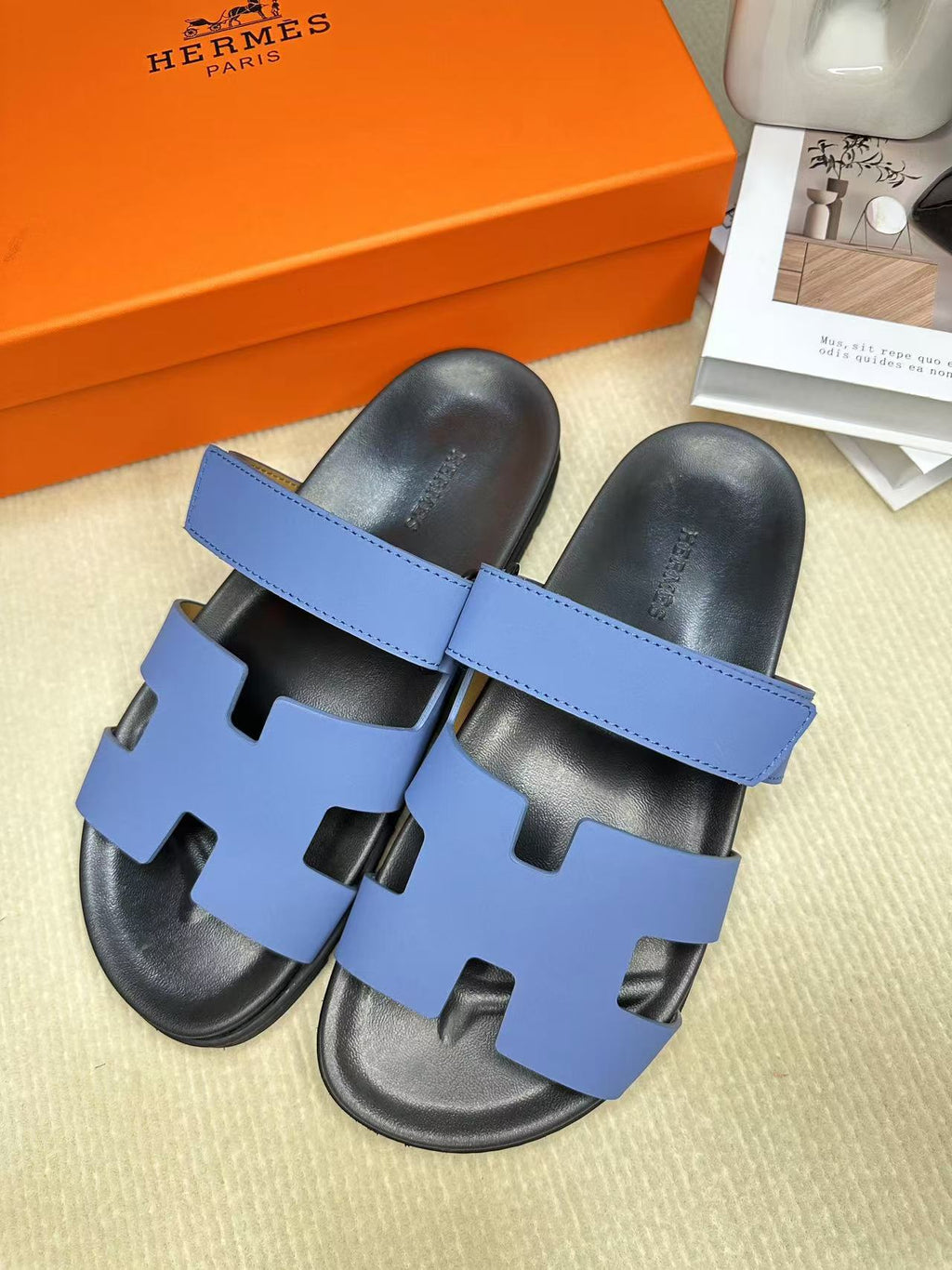 Z2Q55H26 Popular leather shoes