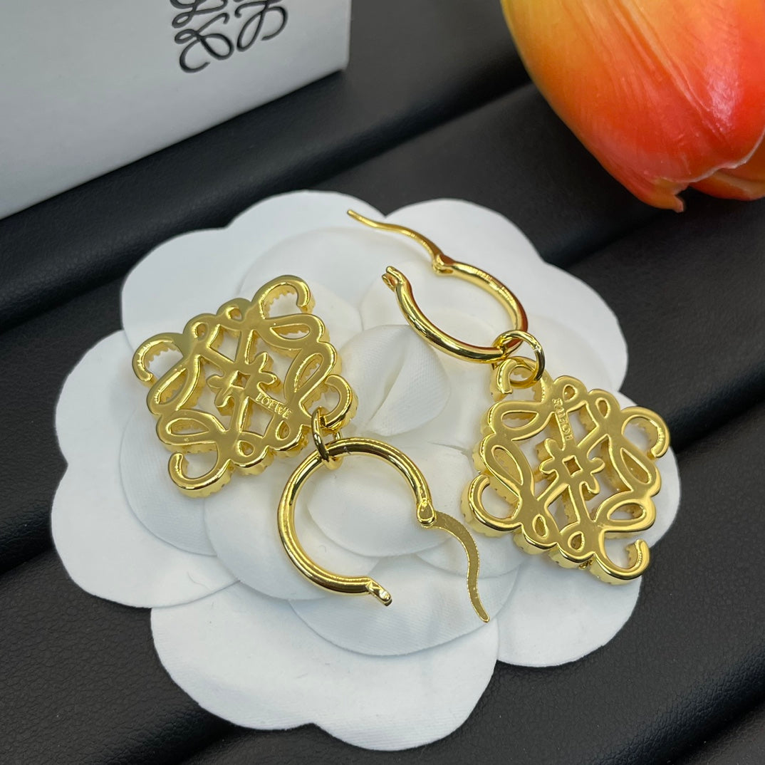 X1Z94A758E Popular Earrings