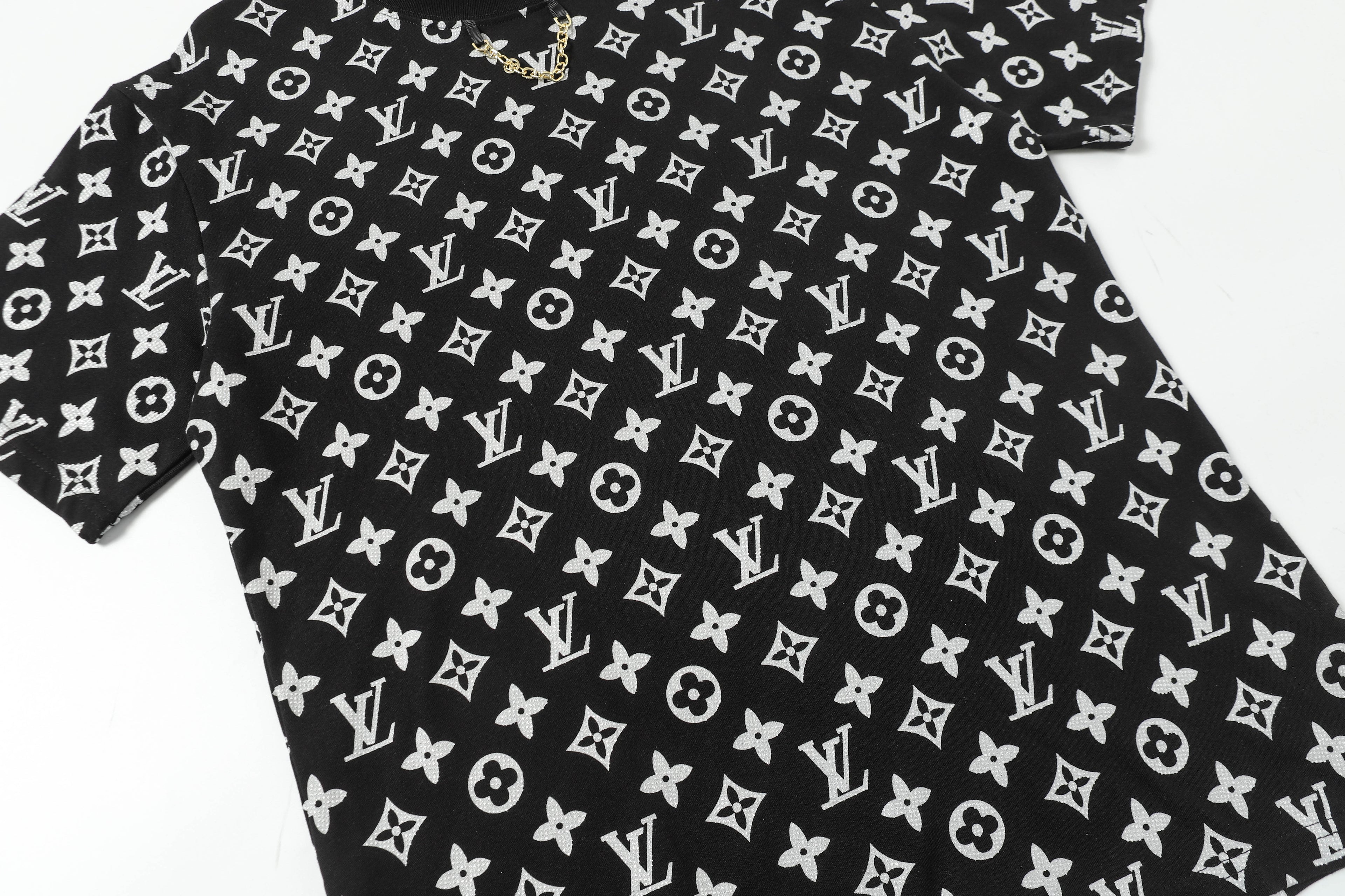 U1R45E152 Popular T-shirt