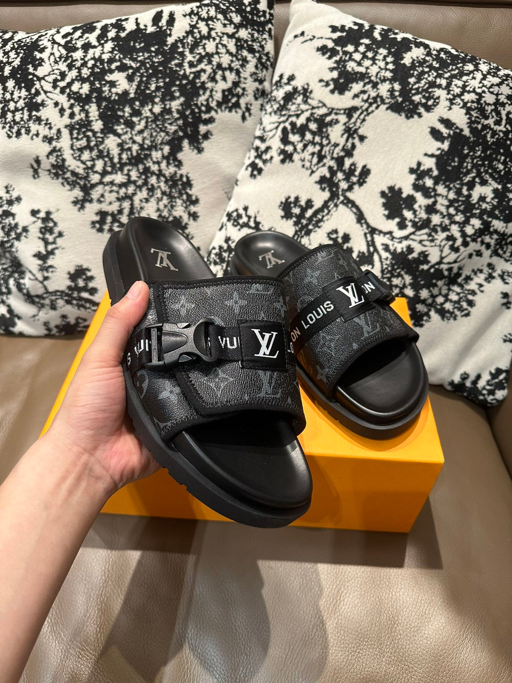 Z2Z85E27  Popular leather Shoes
