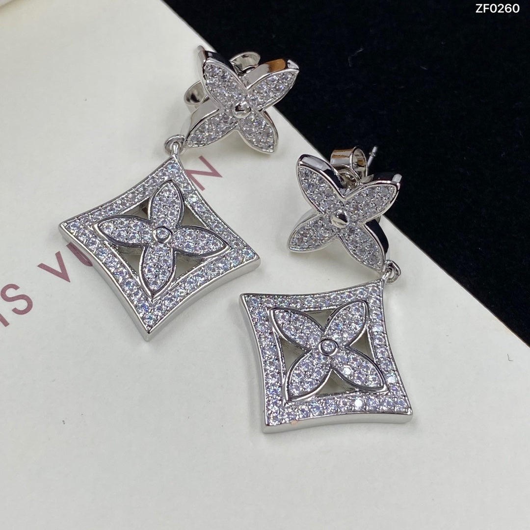 X1B62E190X Popular   Earrings. Necklaces