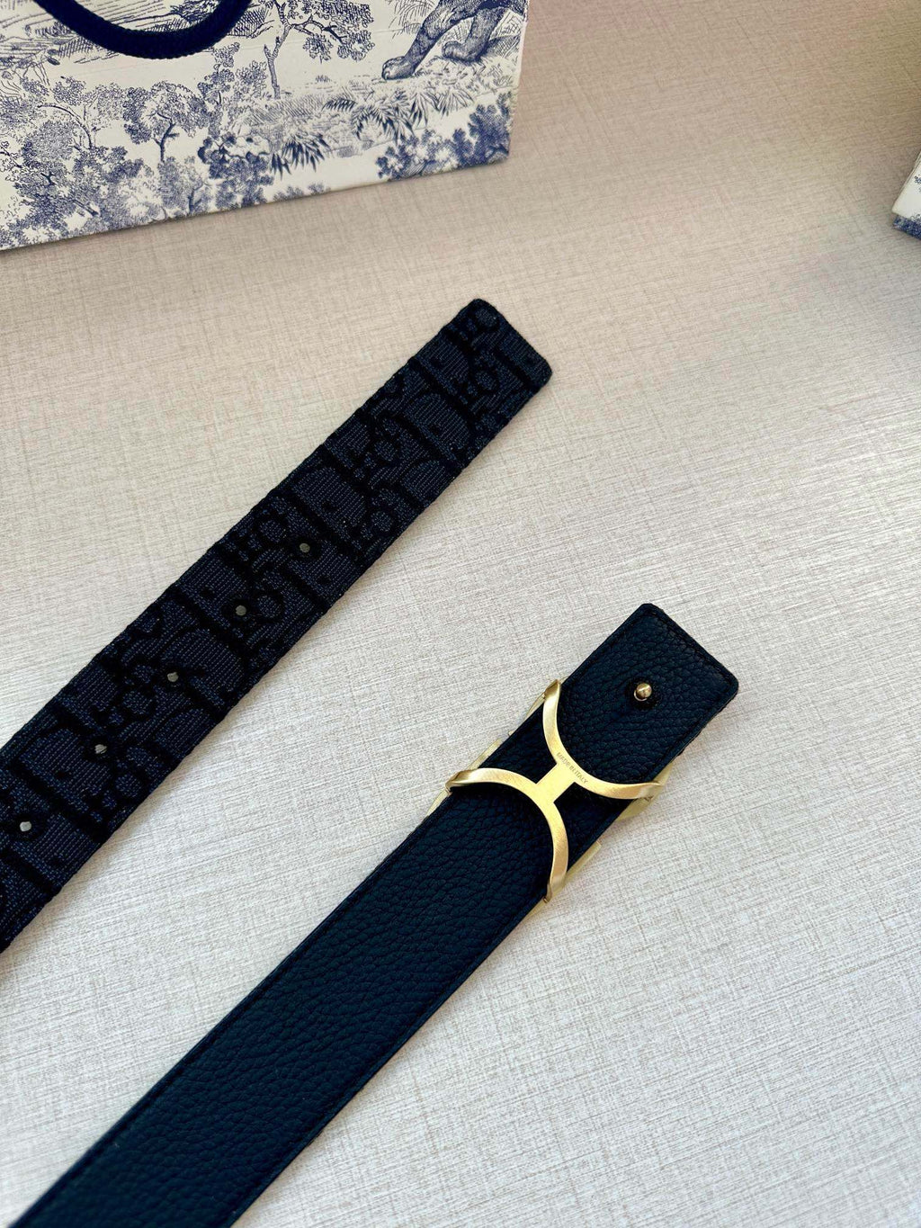 P1R55D206 Popular   High quality belt With full package