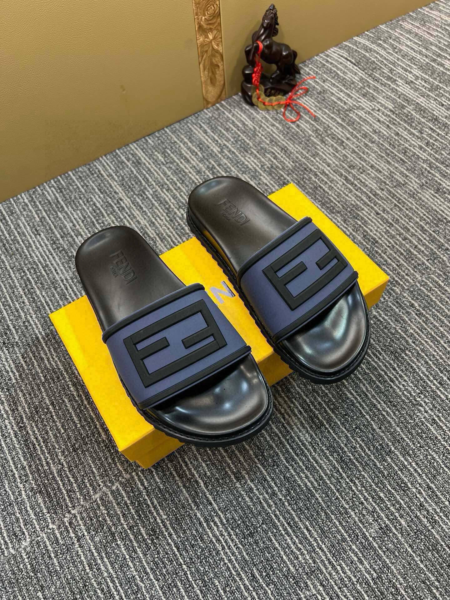 Z5Z35F286 Popular Slippers