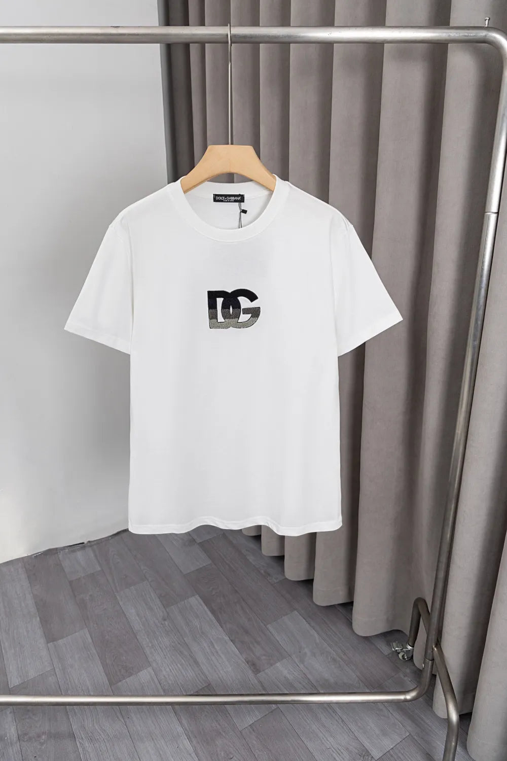 U1W25A12  Popular T-shirts