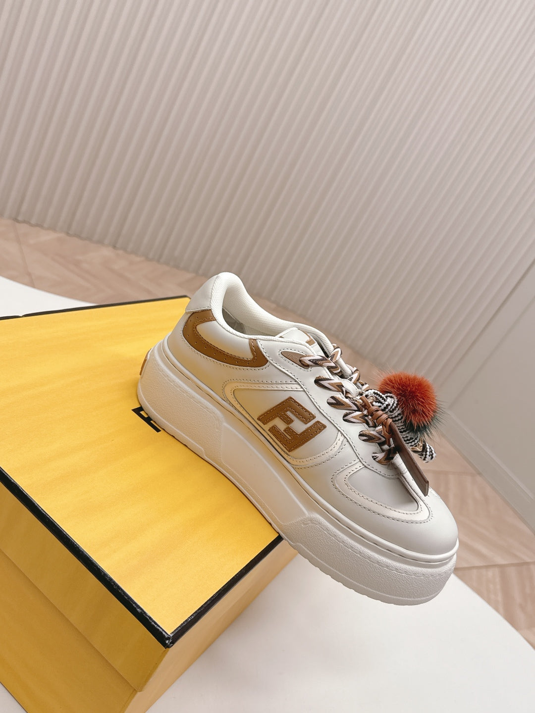 Z2Q105F417 Popular high-quality Shoes