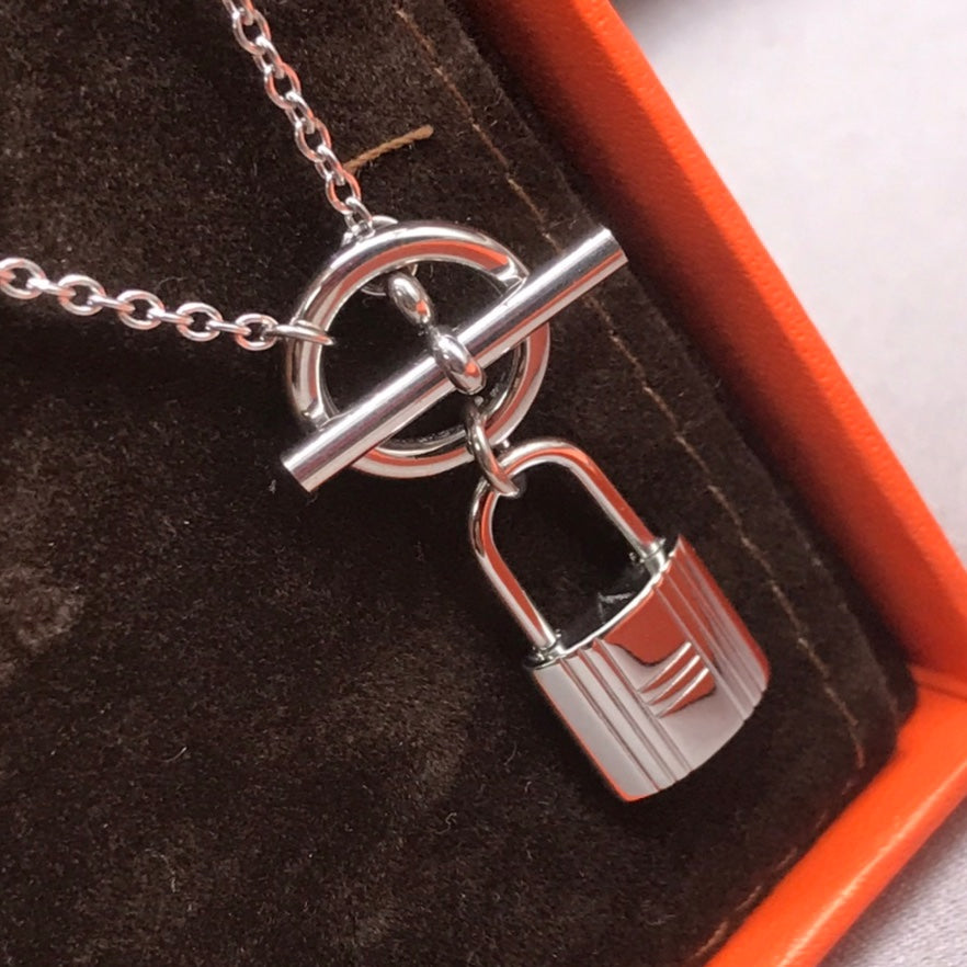 X1Q85H219X Popular Necklace