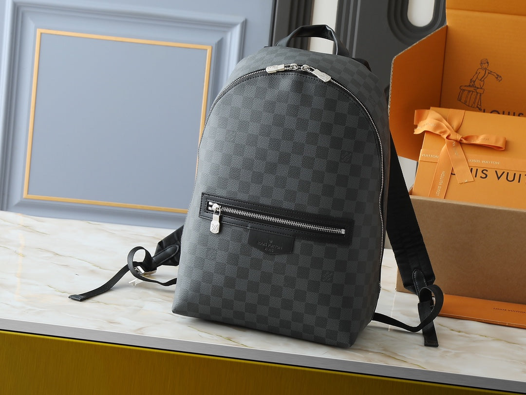 B1X66E3 Popular leather bag