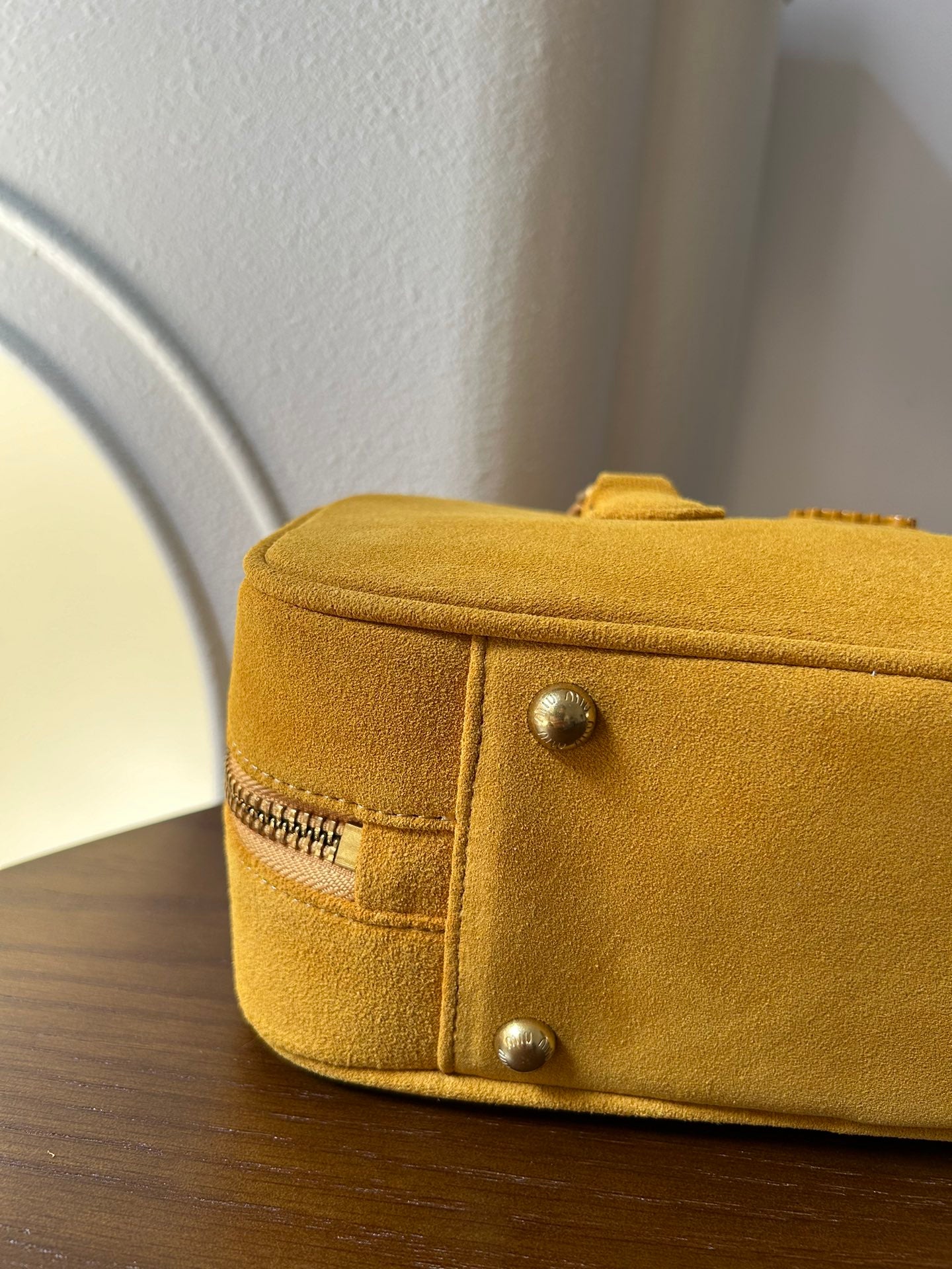 B1W25A80 Popular leather bag