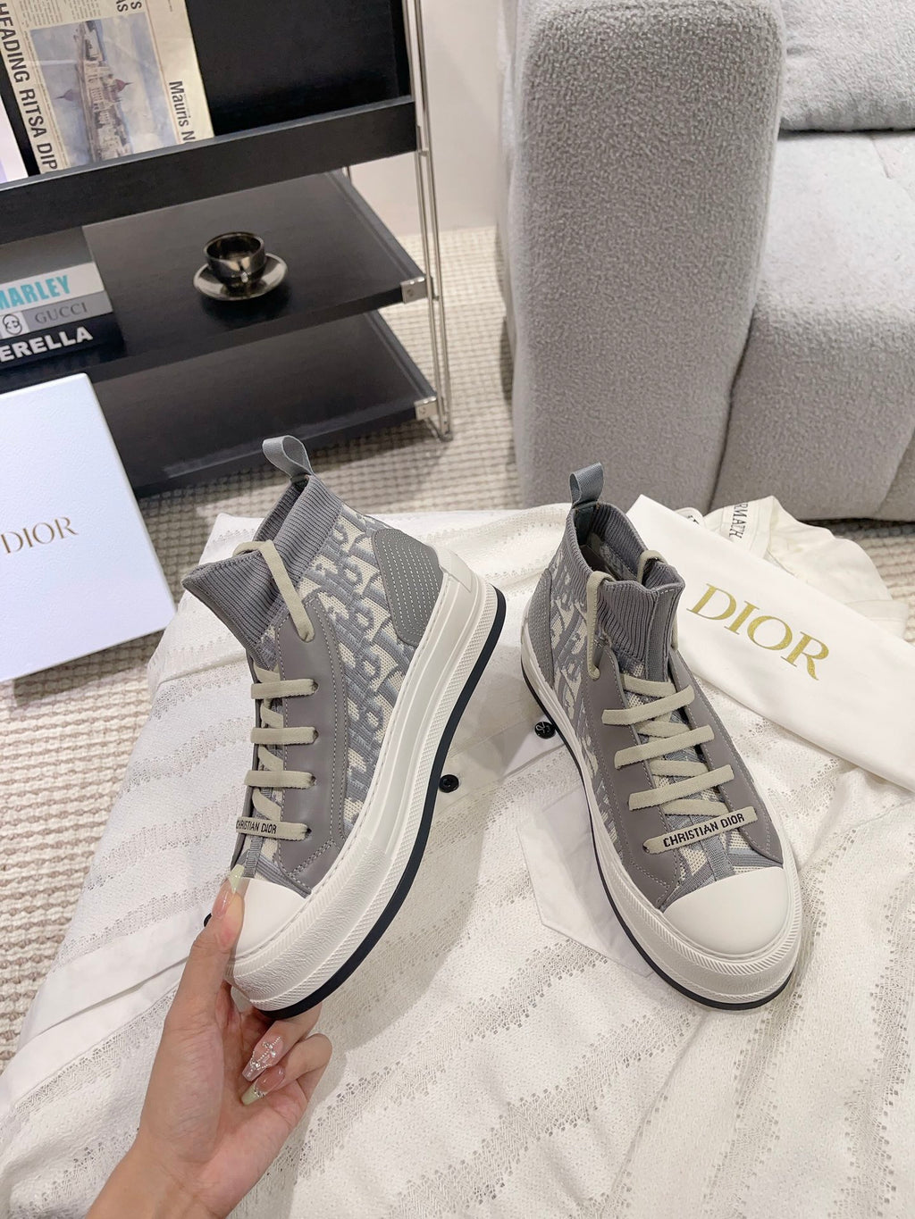 Z2Q105D427 Popular high-quality Shoes
