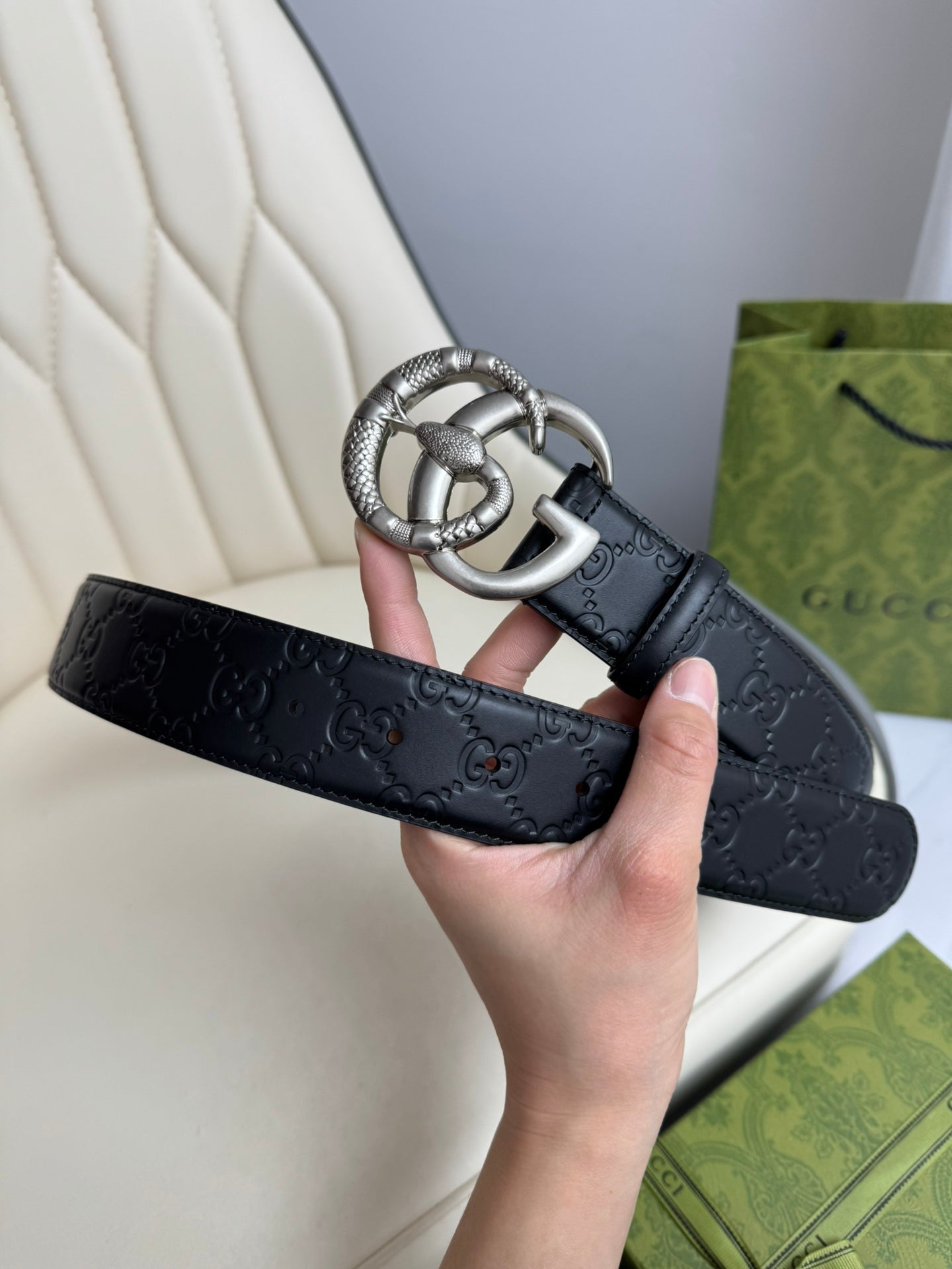 P1R55B240 Popular  High quality belt With full package