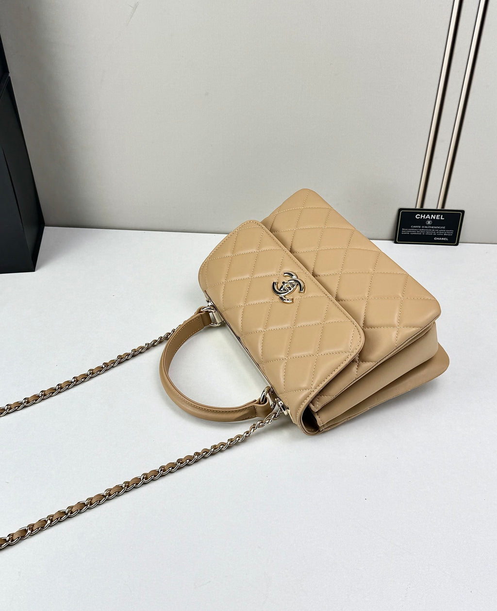 B1X76C7  Popular leather bag