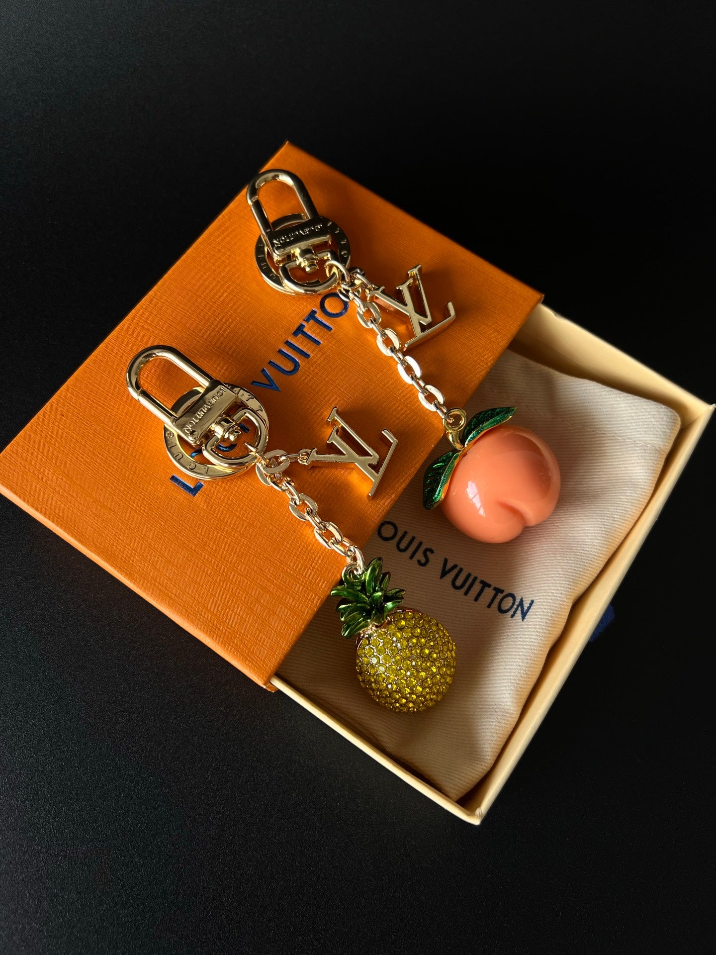 A1R76E54 Popular bag 's charms accessories