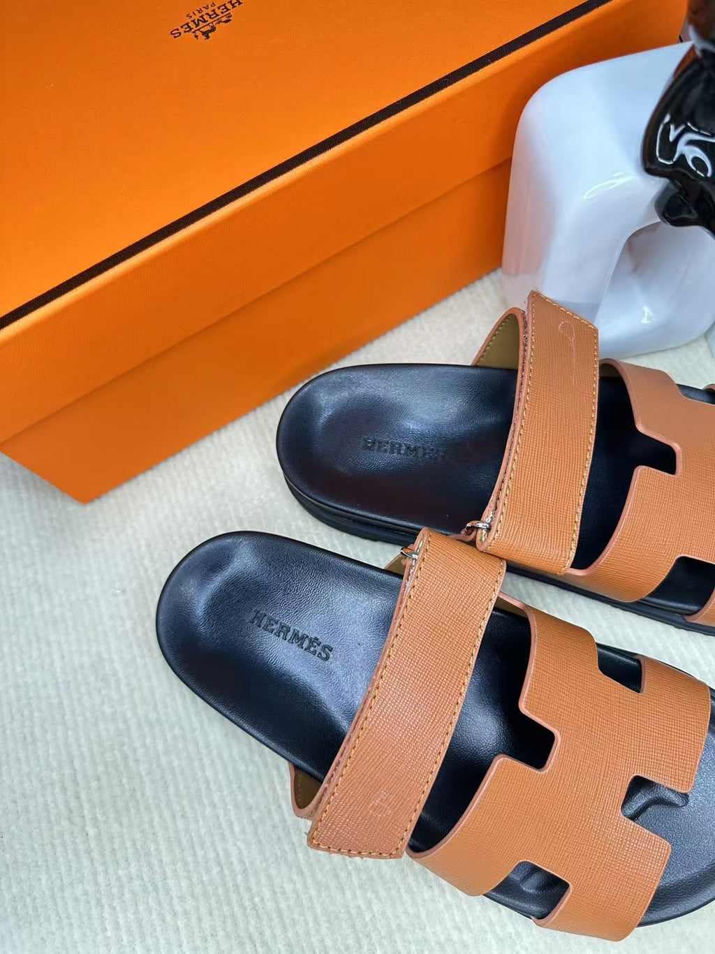 Z2Q55H27 Popular  leather shoes