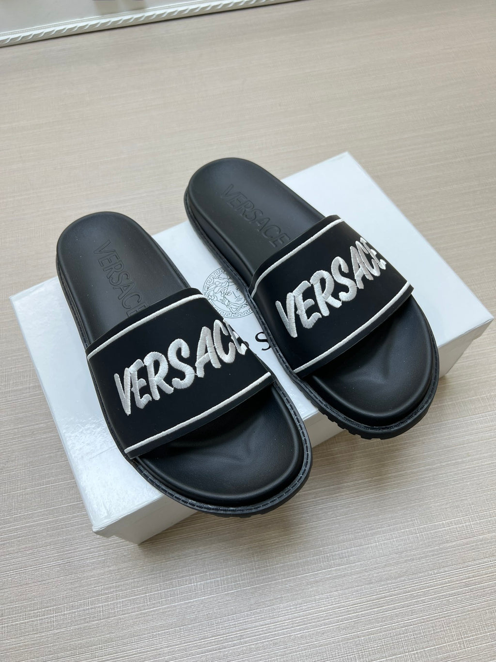 Z5ZV54 Popular slippers