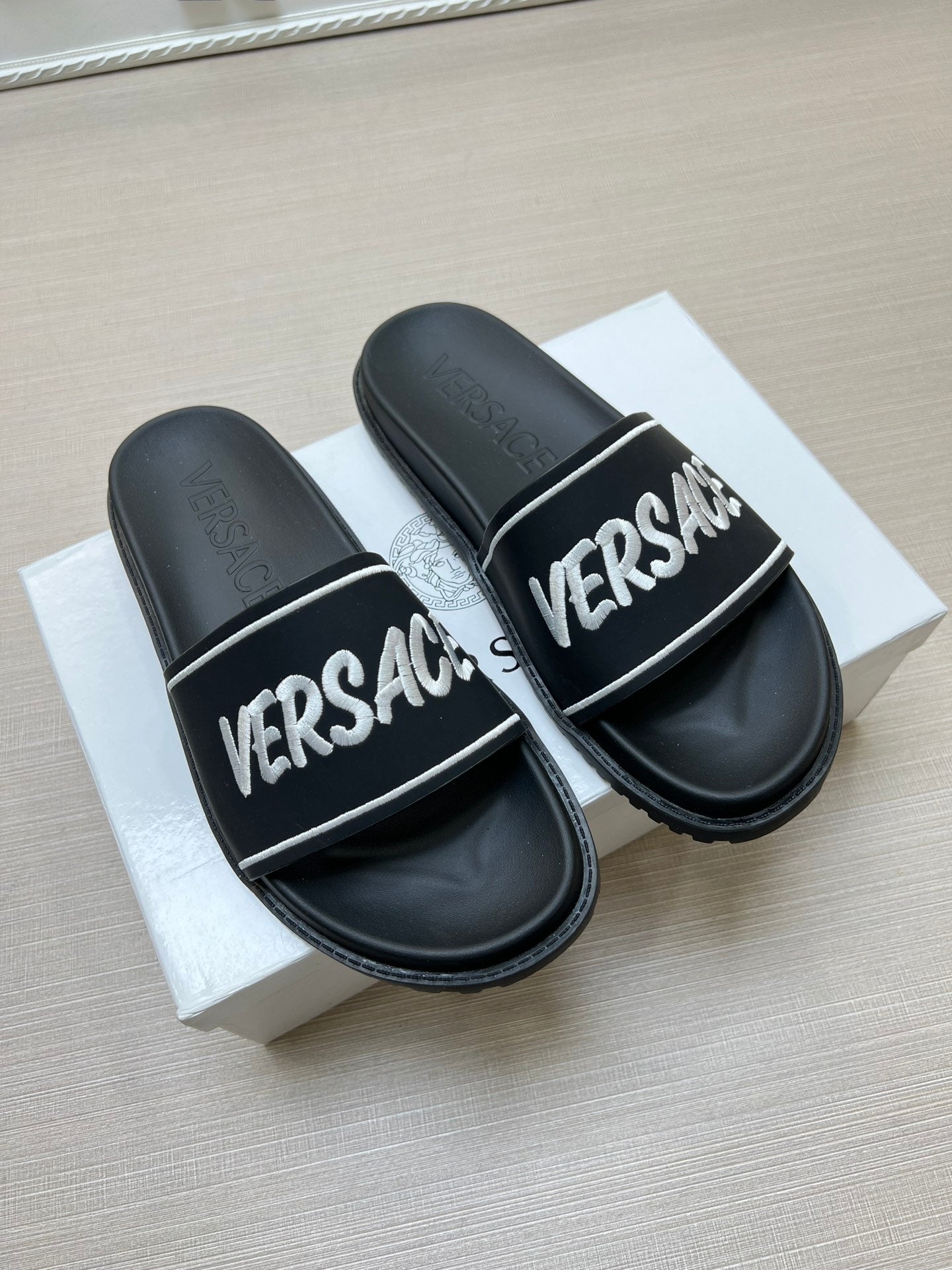 Z5ZV54 Popular slippers
