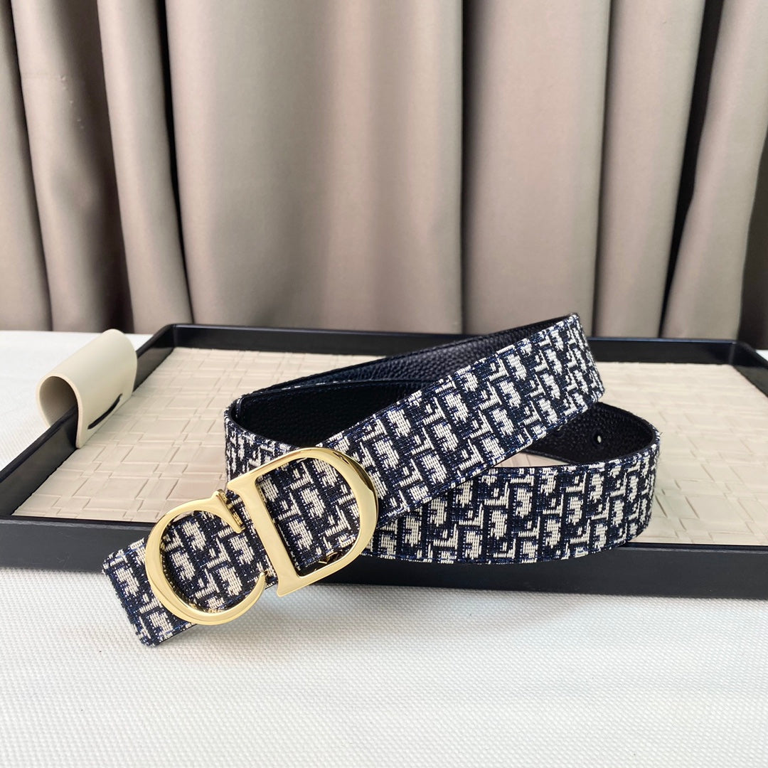 P1Q64D37  Popular    High quality belt With full package